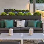 Cidnay - & Executive Center