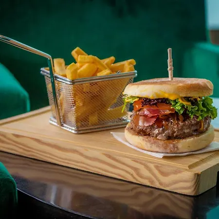 Hotel Cidnay - Charming & Executive Center 4*