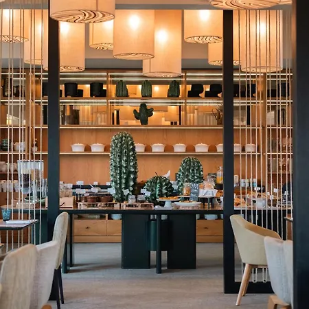 Cidnay - Hotel & Executive Center 호텔 산토티르소