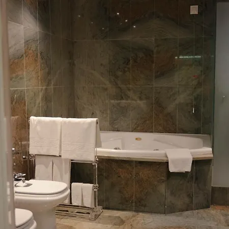 호텔 Cidnay - Hotel & Executive Center 산토티르소