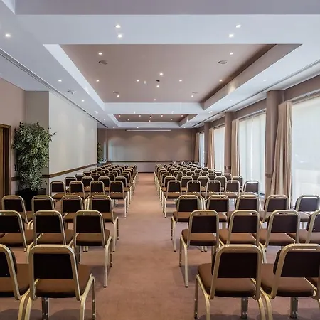 Cidnay - Charming & Executive Center 4*