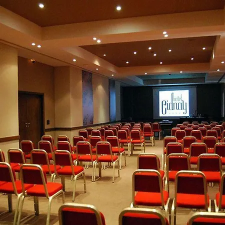 Hotel Cidnay - Charming & Executive Center Santo Tirso