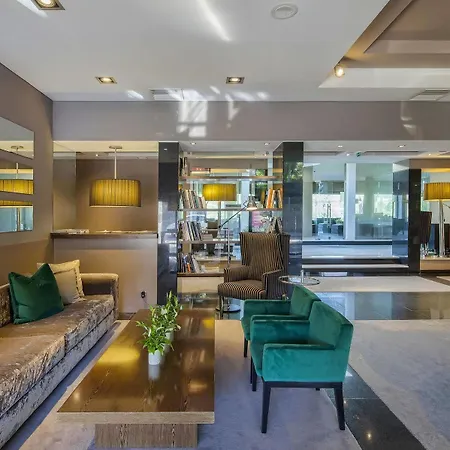 Cidnay - Charming & Executive Center Hotel