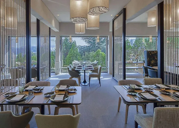 Cidnay - & Executive Center 4*