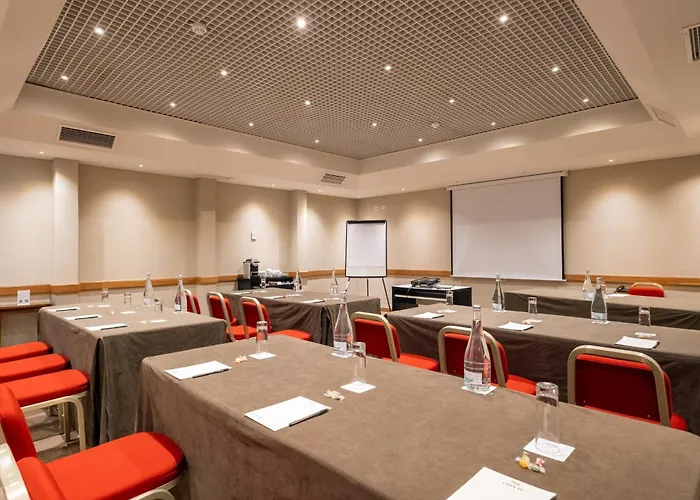 Cidnay - & Executive Center Hotel 4*